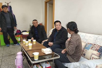 【“四進(jìn)萬家系列活動”】集團(tuán)開展“進(jìn)萬家門、訪萬家情、解萬家難、暖萬家心”活動