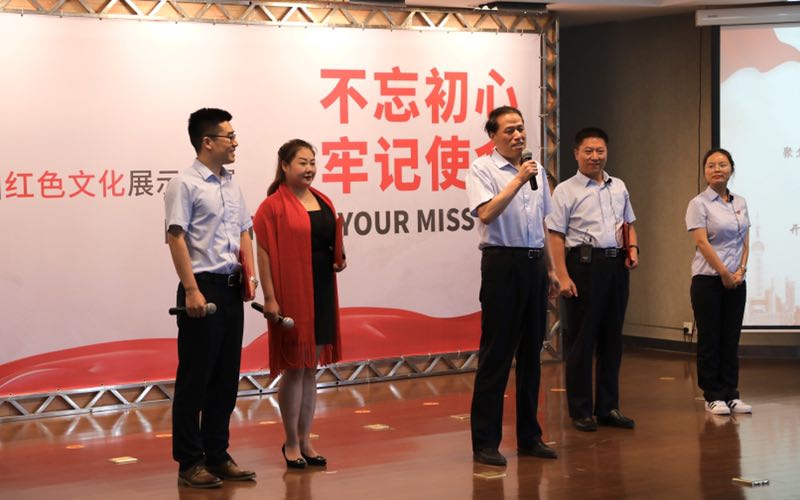 陜鼓集團綜合能源事業(yè)部黨支部表演的節(jié)目接地氣，受好評.jpg